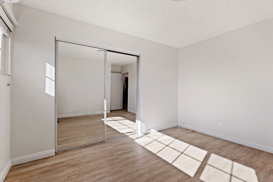 More Photos Of 4427 Camero Ave, Los Angeles Apartments For Sale
