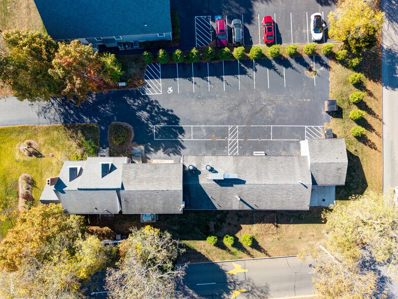 More Photos Of 93 Elm St, Old Saybrook Restaurant For Lease