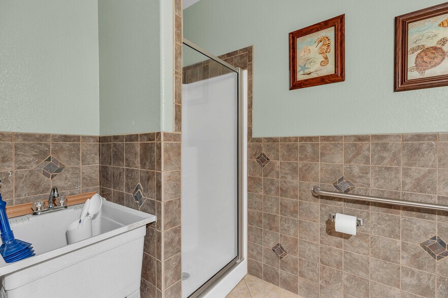 More Photos Of 109 Falls Ct, Boerne Medical For Lease