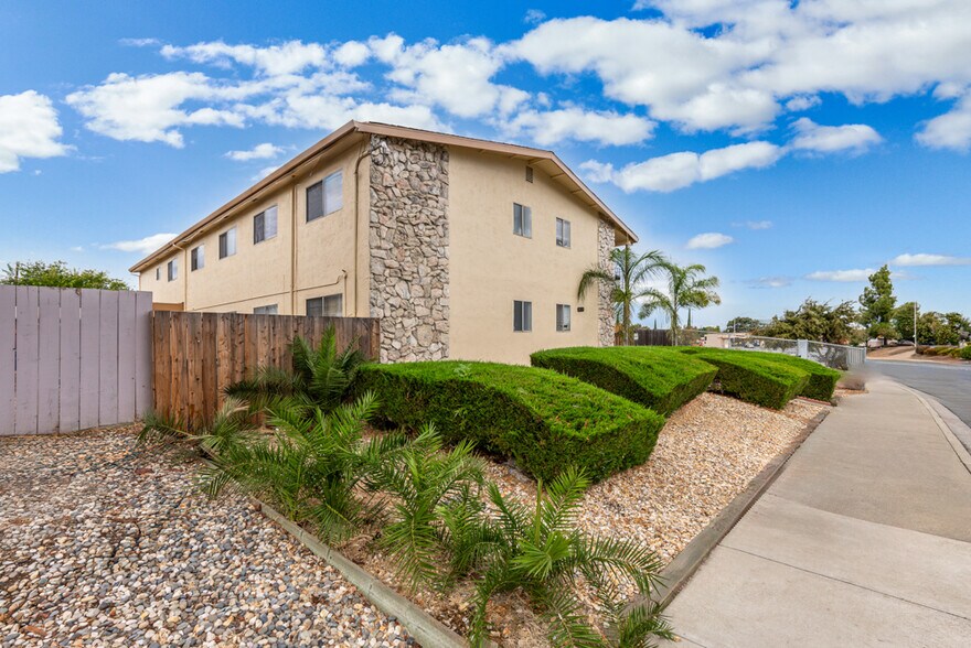 More Photos Of 3609 Fairview Dr, Antioch Apartments For Sale