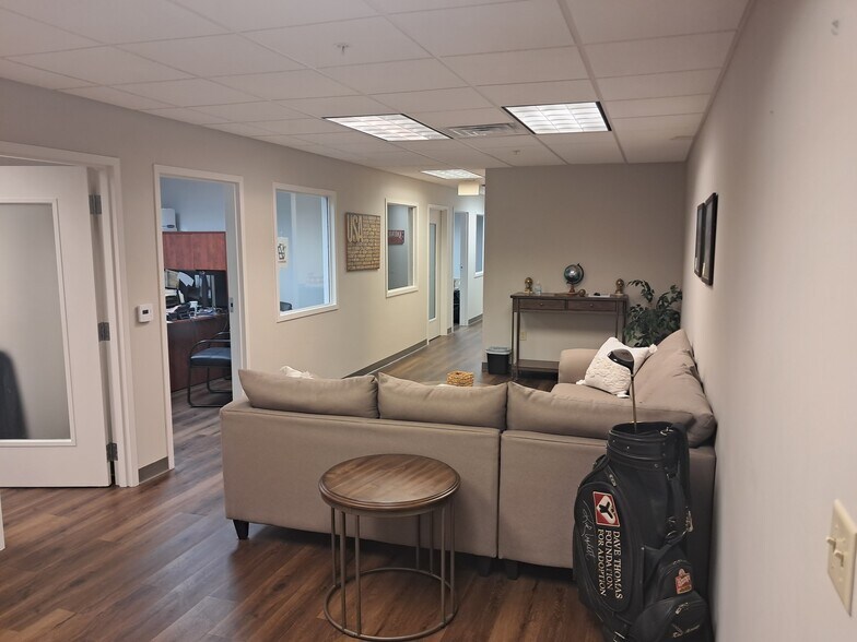 More Photos Of 909 Green St, Harrisburg Office For Lease