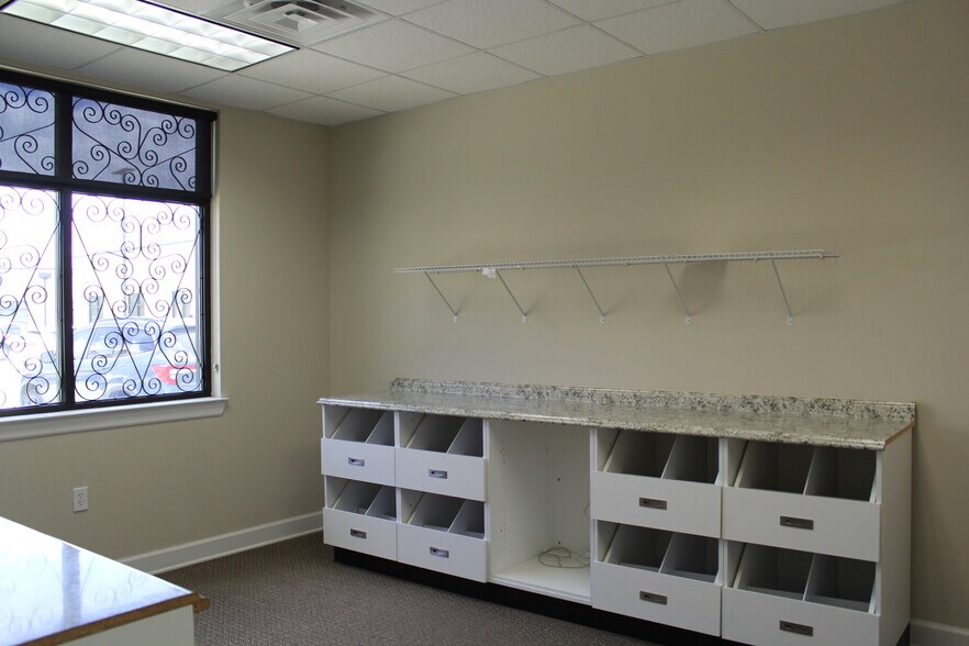 More Photos Of 12930 Dairy Ashford Rd, Sugar Land Medical For Lease