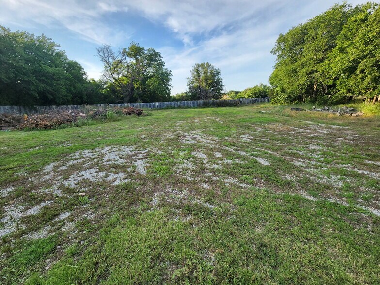 More Photos Of 485 Calhoun Bnd, Azle Land For Lease