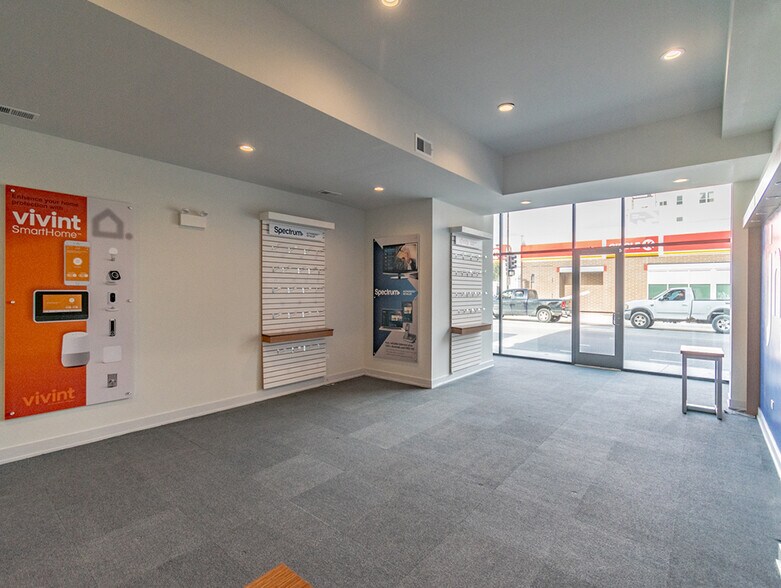 More Photos Of 2351 W North Ave, Chicago Storefront Retail Residential For Lease