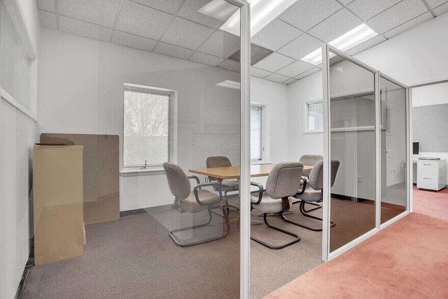 More Photos Of 4609 Pinecrest Office Park Dr, Alexandria Medical For Sale