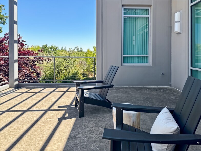 More Photos Of 1264 Hawks Flight Ct, El Dorado Hills Coworking Space