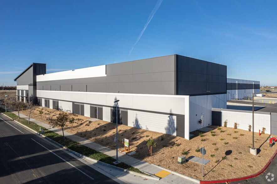 More Photos Of 3950 Duckhorn, Sacramento Industrial For Lease