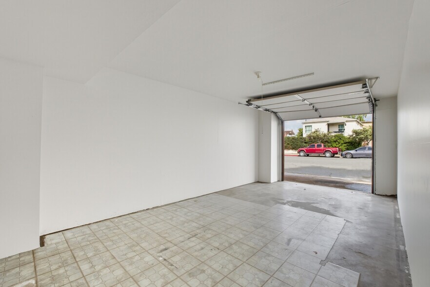 More Photos Of 165 20th St, San Diego Apartments For Sale