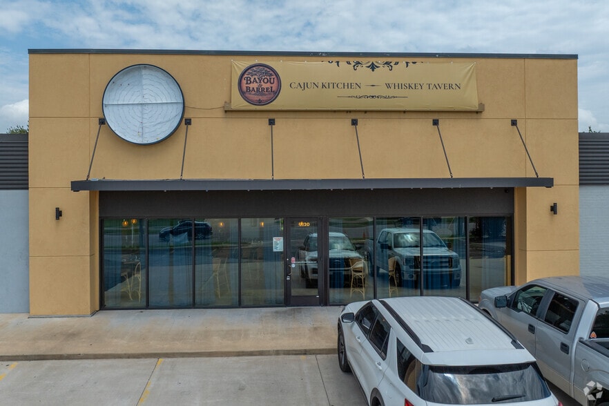 More Photos Of 9120-9146 N Macarthur Blvd, Oklahoma City General Retail For Sale