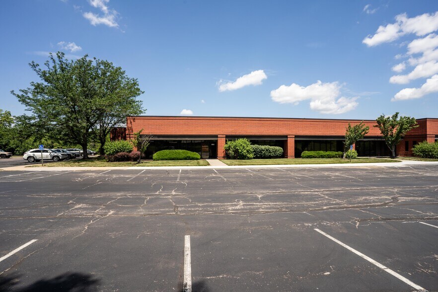More Photos Of 8052-8068 Reeder St, Lenexa Light Manufacturing For Lease