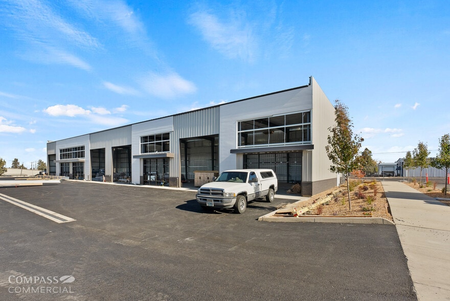 More Photos Of 20489 NE Funner Pl, Bend Industrial For Sale
