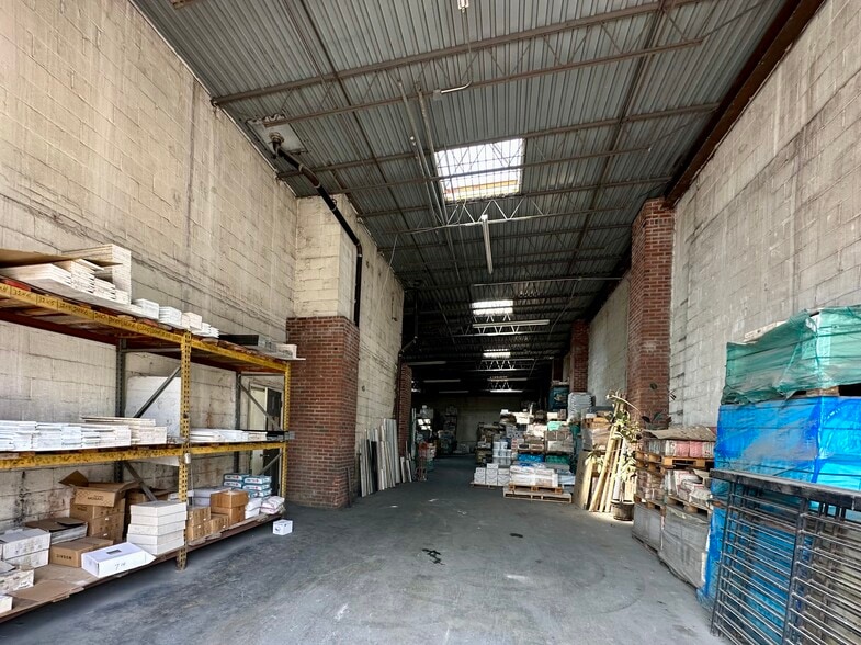 More Photos Of 51-23 Northern Blvd, Woodside Storefront For Lease