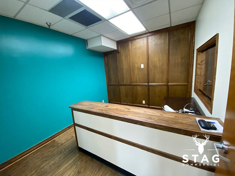 More Photos Of 3901 Airport Fwy, Bedford Office For Lease