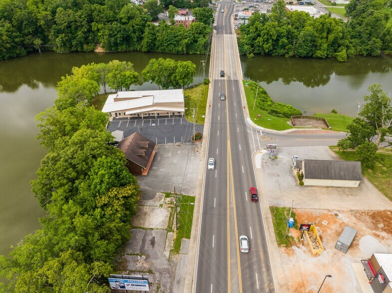 More Photos Of 410 Dinah Shore Blvd, Winchester Office Residential For Sale