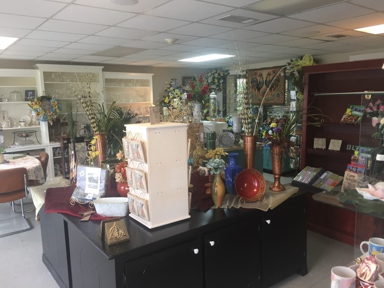 More Photos Of 6690 US Highway 98, Hattiesburg Freestanding For Sale
