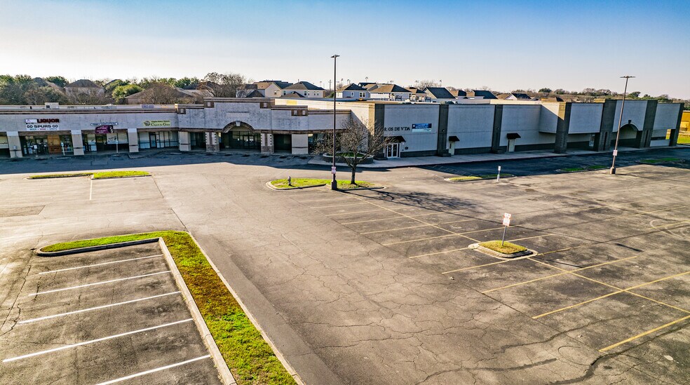 More Photos Of 15150 Nacogdoches Rd, San Antonio Unknown For Lease