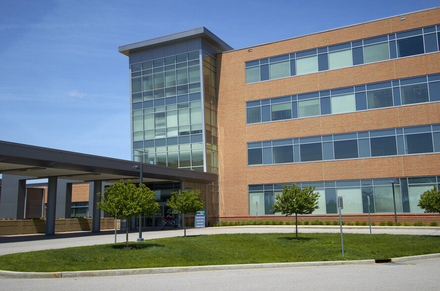 More Photos Of 1011 Bowles Ave, Fenton Medical For Lease