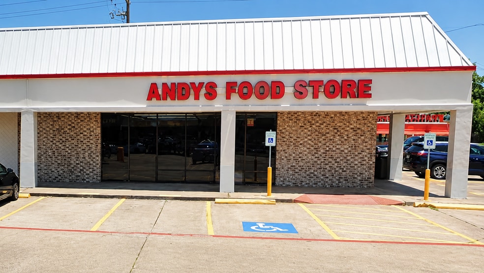 More Photos Of 2525 W Bay Area Blvd, Friendswood Unknown For Lease