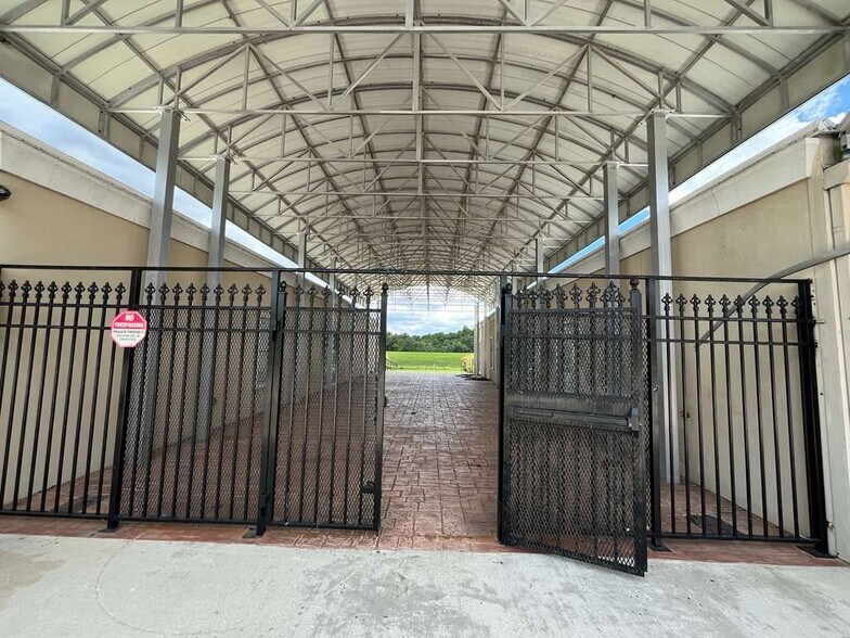 More Photos Of 11734 Jefferson Rd, Thonotosassa Schools For Sale