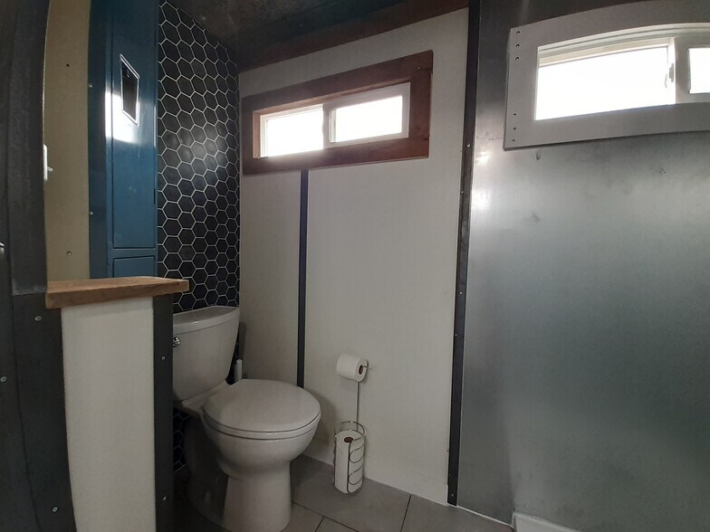 More Photos Of 465 Union st, Florence Specialty For Sale