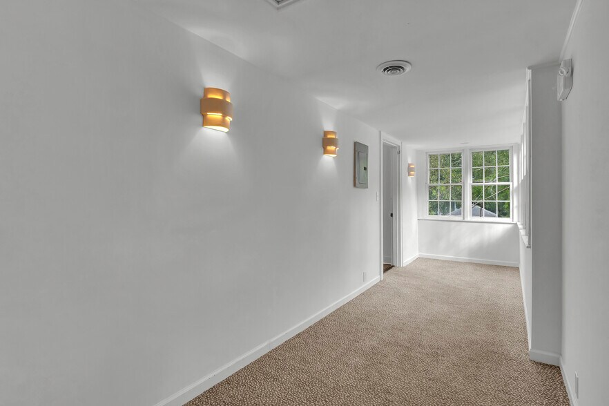 More Photos Of 12 N 5th Ave, Wilmington Office Residential For Sale