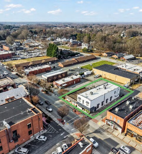 More Photos Of 217-219 N Main St, Kernersville Storefront For Lease