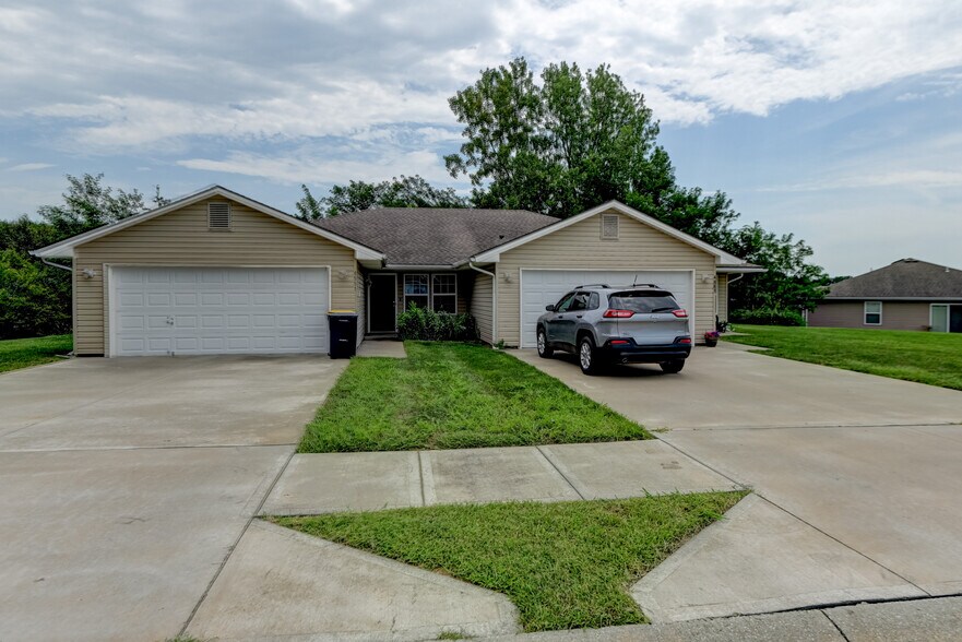 More Photos Of 4880-5015 Queen Ridge Ave, Kansas City Apartments For Sale