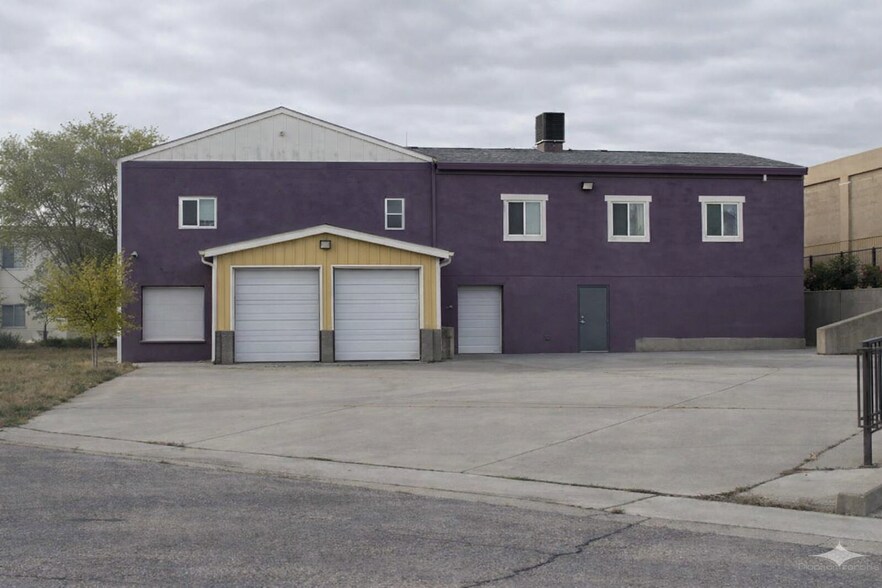 More Photos Of 649 N Front St, Rock Springs Warehouse For Lease