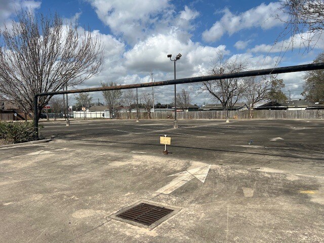More Photos Of 13409 Emporia st, Houston Land For Sale