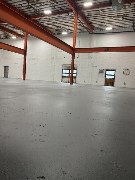 More Photos Of 535 S Broadway, Hicksville Office For Lease