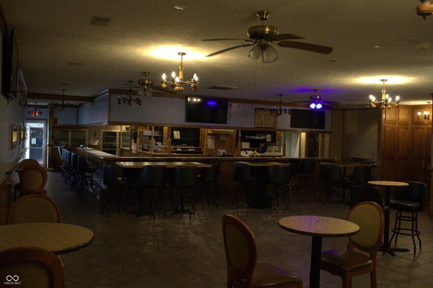 More Photos Of 1914 I Ave, New Castle Restaurant For Lease