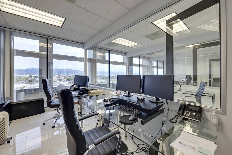 More Photos Of 1180 S Beverly Dr, Los Angeles Office For Lease
