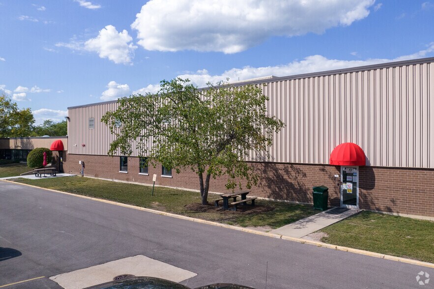 More Photos Of 1751 Wilkening Ct, Schaumburg Warehouse For Lease