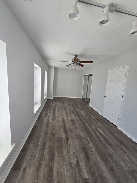 More Photos Of 142 N Main St, Waynesville Storefront Retail Office For Sale