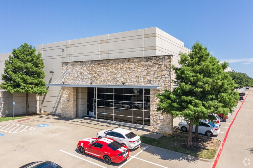 More Photos Of 200 Northpoint Dr, Coppell Warehouse For Lease
