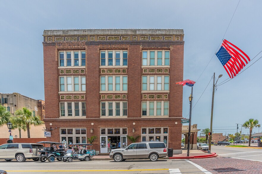 More Photos Of 2425 Strand St, Galveston Restaurant For Sale