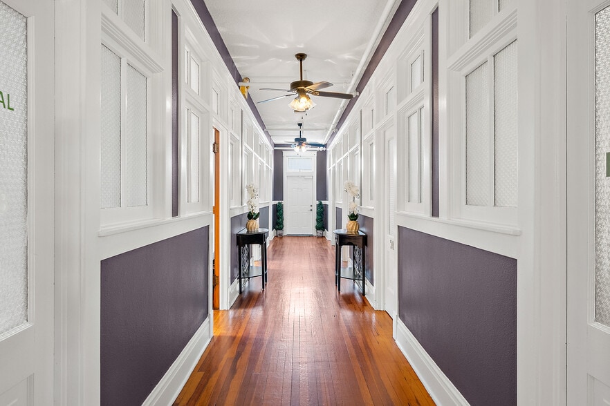 More Photos Of 112 W Indiana Ave, Deland Office For Lease