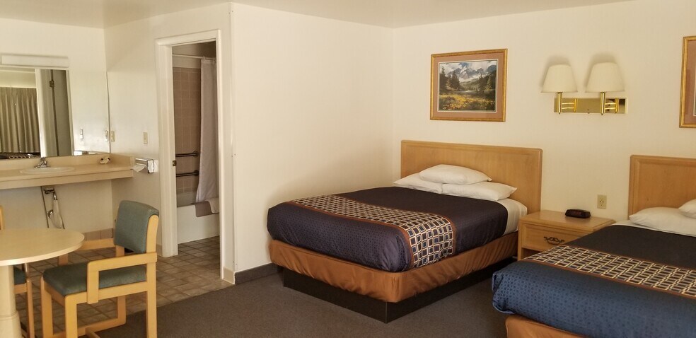More Photos Of 3518 W Colorado Ave, Colorado Springs Hotel For Sale