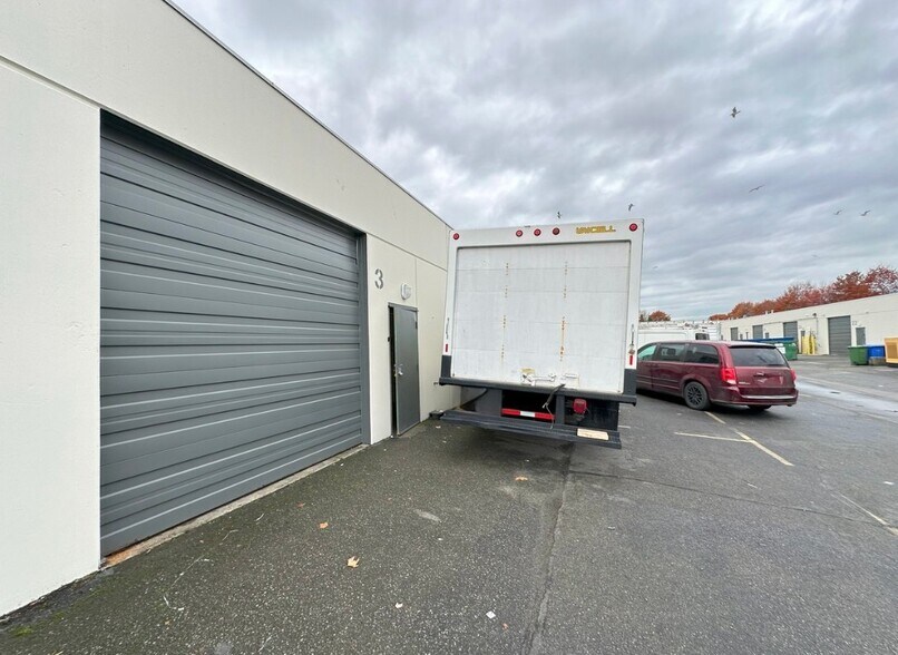 More Photos Of 11171 Horseshoe Way, Richmond Light Manufacturing For Sale