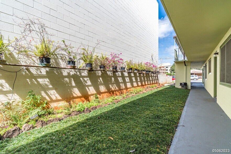 More Photos Of 1116 Isenberg St, Honolulu Apartments For Sale