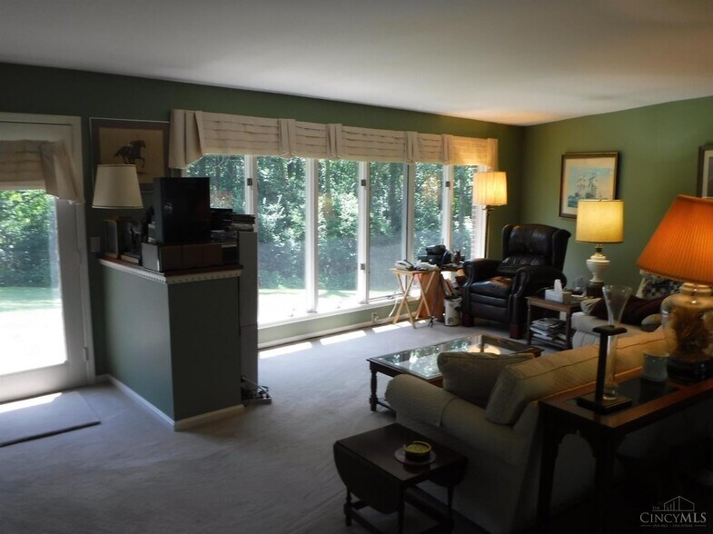 More Photos Of 1140 Weber Rd, Loveland Showroom For Sale