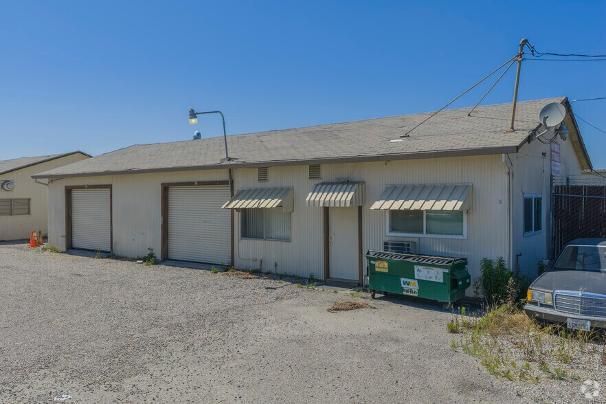 More Photos Of 29480 Pacific St, Hayward Self Storage For Sale