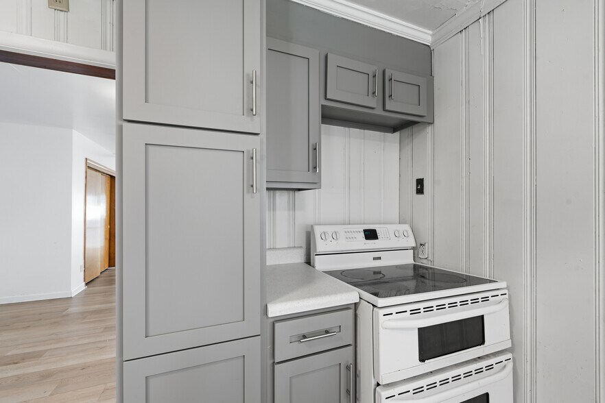 More Photos Of 4170-4174 Broadway, Grove City Multifamily For Sale