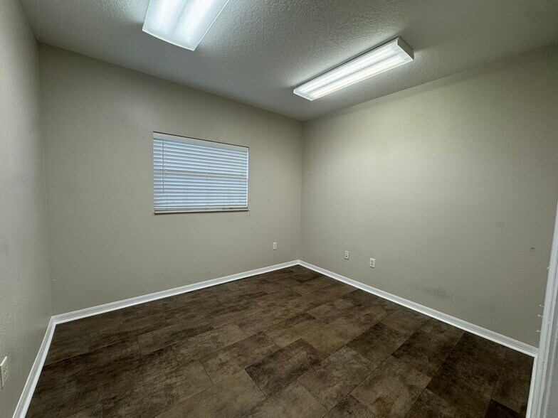 More Photos Of 3212-3214 Hillsdale Ln, Kissimmee Medical For Lease