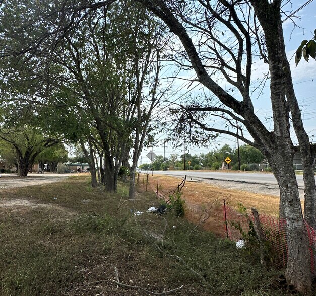 More Photos Of 10536 S US Highway 181, San Antonio Apartments For Sale