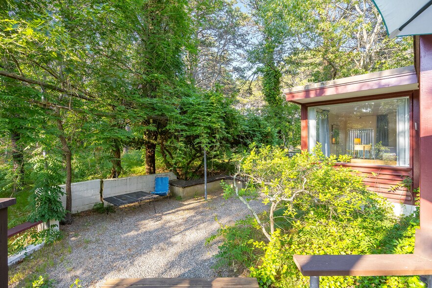 More Photos Of 25 Way 055., Wellfleet Apartments For Sale