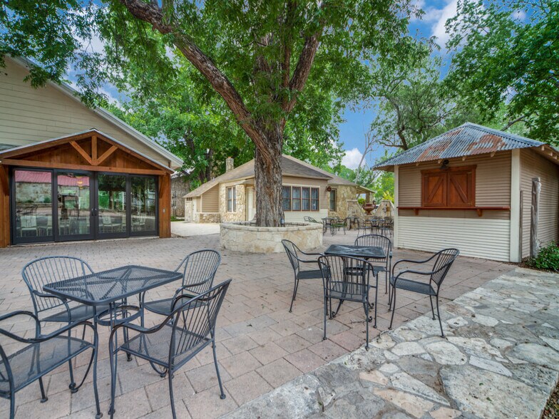 More Photos Of 331 Fifth St, Comfort Religious Facility For Sale