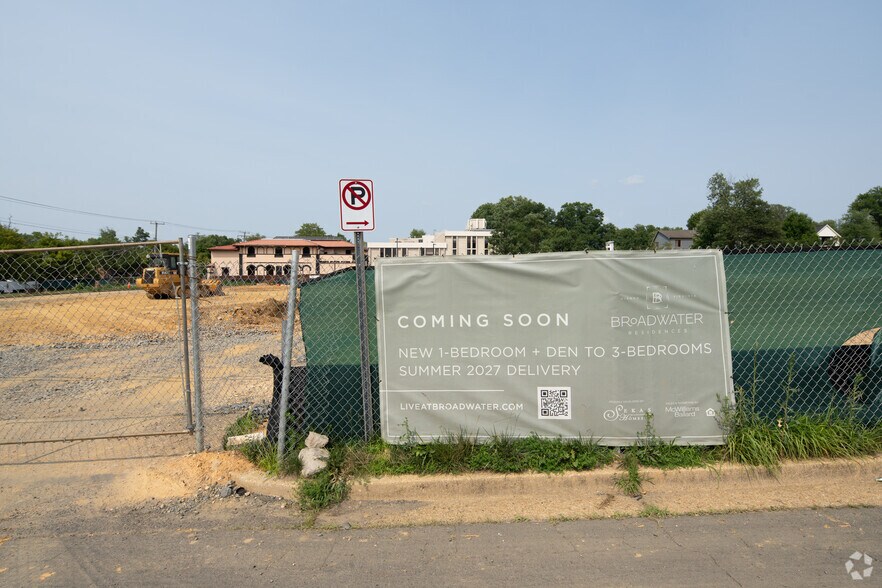 More Photos Of 515 Maple Ave E, Vienna Apartments For Lease