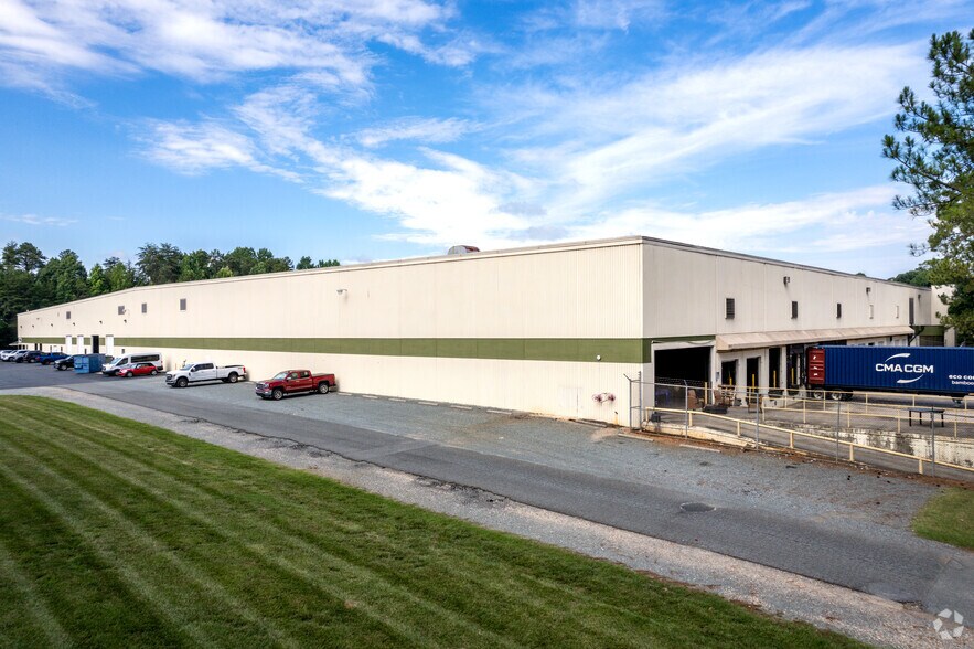 Primary Photo Of 13201 W Reese Blvd, Huntersville Warehouse For Lease