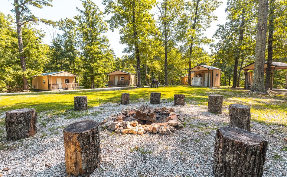 More Photos Of 11726 Highway K, Jadwin Hotel For Sale